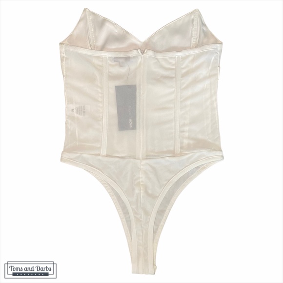 $50 Fashion Nova White Corset Silk Body Suit - Picture 3 of 5